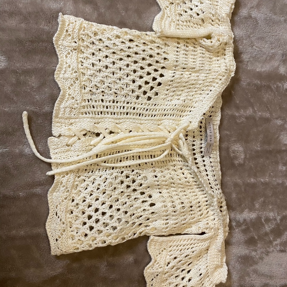 Crochet off the shoulder crop top